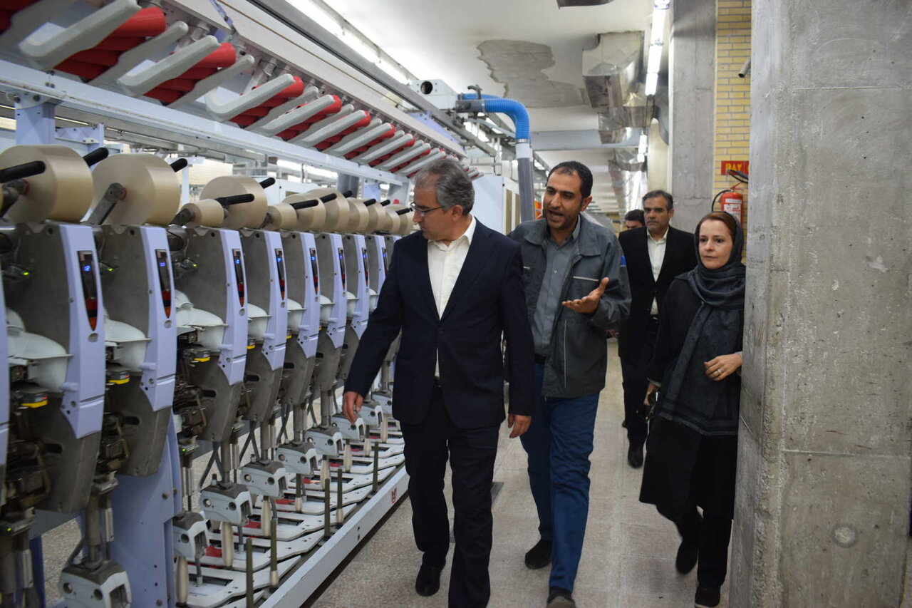 بازدید دکتر علمدار معاون استاندار یزد از صنایع کرک