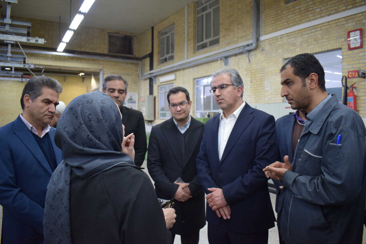 بازدید دکتر علمدار معاون استاندار یزد از صنایع کرک