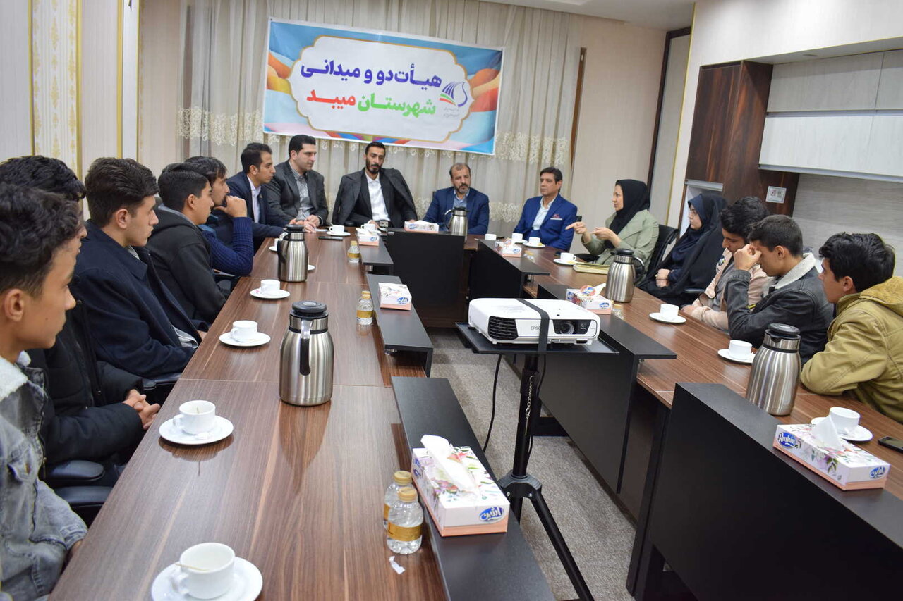 تجلیل از مقام‌آوران میبدی در مسابقات استان یزد توسط هیات دو و میدانی شهرستان میبد