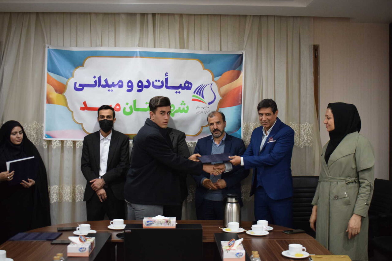 تجلیل از مقام‌آوران میبدی در مسابقات استان یزد توسط هیات دو و میدانی شهرستان میبد