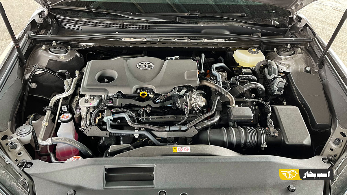 تویوتا کمری هیبرید اسپرت