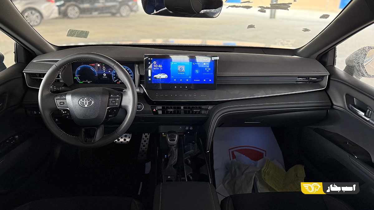 تویوتا کمری هیبرید اسپرت