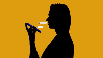 حذف خطای آیفون که کلمه «ترامپ» را به جای «نژادپرست» پیشنهاد میداد