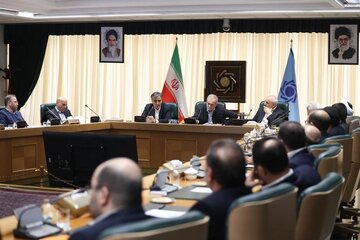 حضور رییس جمهور در ساختمان شیشهای میرداماد/ پزشکیان خاتمه «شوک درمانی» را اعلام کرد؟