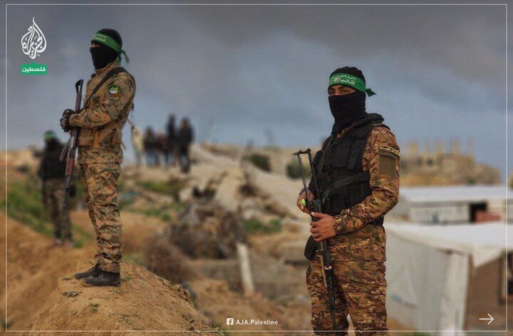 حماس با انتشار این تصاویر در لحظه تحویل اجساد؛ وحشت به جان اسرائیل انداخت/عکس