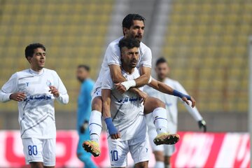 دلالها بازیکنان درجه دوم یا سوم برای فوتبال ایران می آورند/ توقع برد برابر النصر را ندارم/ ماتزاری فکر می کند در ایران هیچکس فوتبال نمی فهمد!