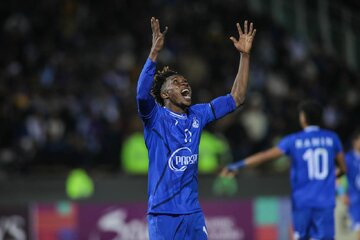 عکس | استوری فارسی ستاره خارجی آبیها؛ ما استقلالی هستیم!