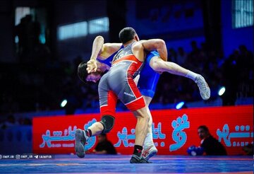 عکس | دو کشتیگیر ایران در تیم ملی قطر؛ سرمربی تیم ملی هم راهی قطر شد