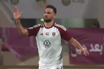 عکس | سوپرگل نوراللهی در امارات؛ ستاره ایرانی پوشکاش میخواهد!