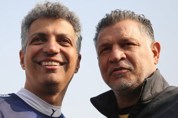 عکس| پا به توپ شدن فرشتهها در حضور علی دایی و عادل فردوسیپور