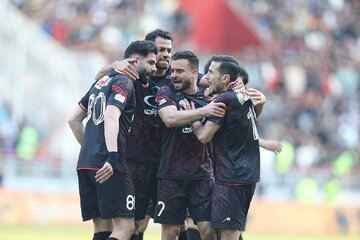 عکس | کریخوانی پرسپولیس برای استقلال با پوستر ویژه دربی