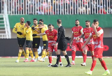 غیبت تماشاگران زن در بازی سپاهان – پرسپولیس!