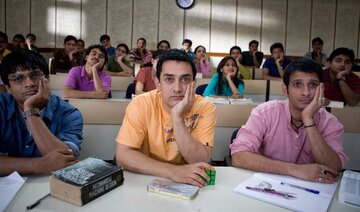 فیلمهای نوستالژی و خاطره انگیز هندی در میان ایرانیان؛ از سه احمق تا شعله