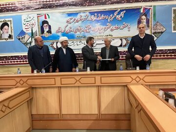 معارفه فرماندار جدید هرسین با تأکید بر توسعه پایدار و نقش‌آفرینی مردم