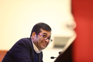 واکنش وزیر ورزش به جنگ سرخابیها برای تغییر تاریخ دربی