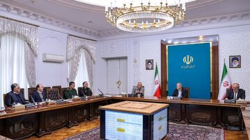 پزشکیان: بهرهگیری از ظرفیتهای و نیروهای محلی در همه طرحهای توسعه دریا محور باید در اولویت باشد