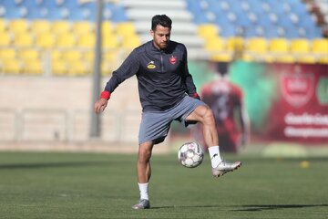 پورعلی گنجی:قدر این پیراهن را میدانیم/با قدرت مقابل الهلال میجنگیم