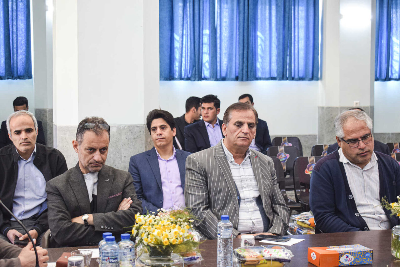 مجمع عمومی به طور فوق العاده شهرک صنعتی جهان آباد میبد مجمع عمومی به طور فوق العاده شهرک صنعتی جهان آباد میبد