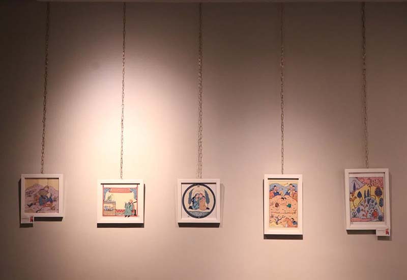 ۳۰ نگاره روی بالِ سیمرغِ "سرزمین من"