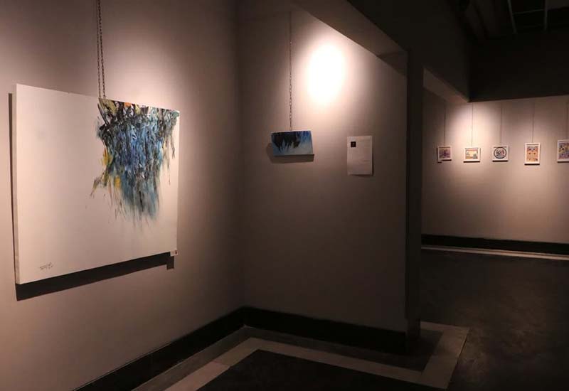 ۳۰ نگاره روی بالِ سیمرغِ "سرزمین من"