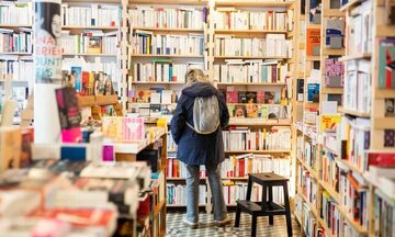 اعتراض مردم به پادشاه فرهنگی در فرانسه