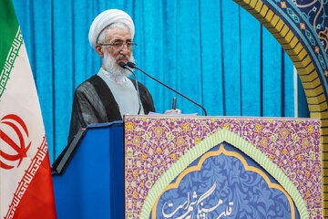 اقامه اولین نمازجمعه تهران در ۱۴۰۴ به امامت کاظم صدیقی