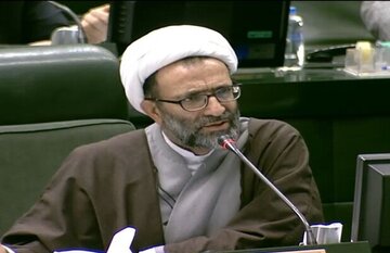 انتقاد یک نماینده مجلس از موضع جدید پزشکیان درباره قانون حجاب/ حداقل قانون فعلی عفاف و حجاب اجرا شود/ عدهای دنبال ایجاد جریان بی حجابی در کشور هستند