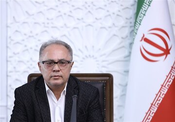 این تصاویر از اینستاگرام همسر معاون پزشکیان حذف شد/ هزینه سفر به قطب جنوب چند میلیارد است؟/ شهرام دبیری می رود یا می ماند؟