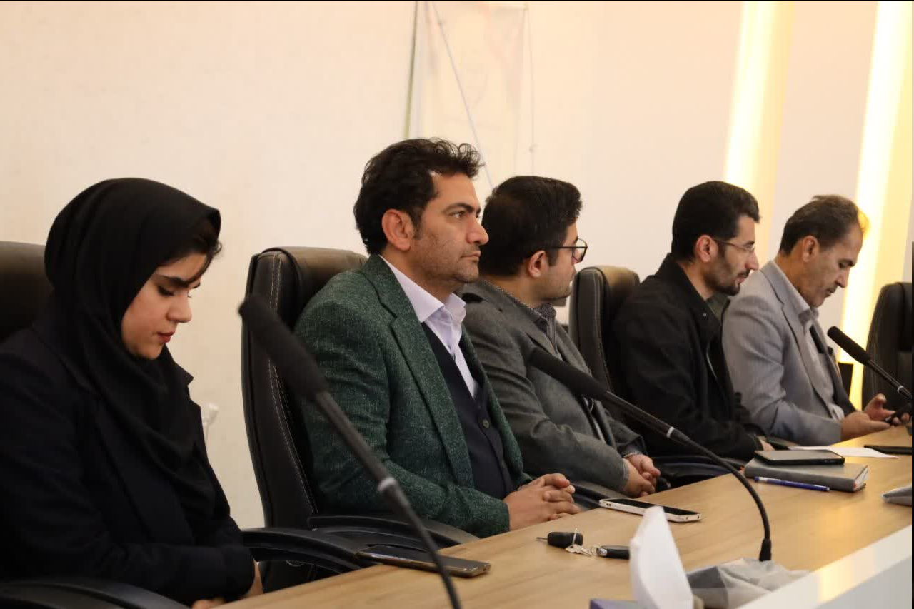 برگزاری  نمایشگاه گلخانه‌سازی، گل، گیاه و ماهیان زینتی در شهرکرد