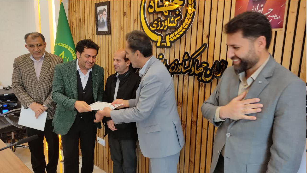 برگزاری  نمایشگاه گلخانه‌سازی، گل، گیاه و ماهیان زینتی در شهرکرد