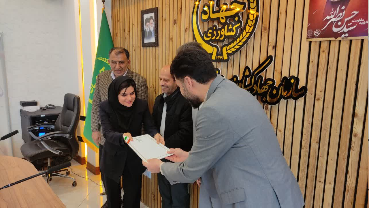 برگزاری  نمایشگاه گلخانه‌سازی، گل، گیاه و ماهیان زینتی در شهرکرد