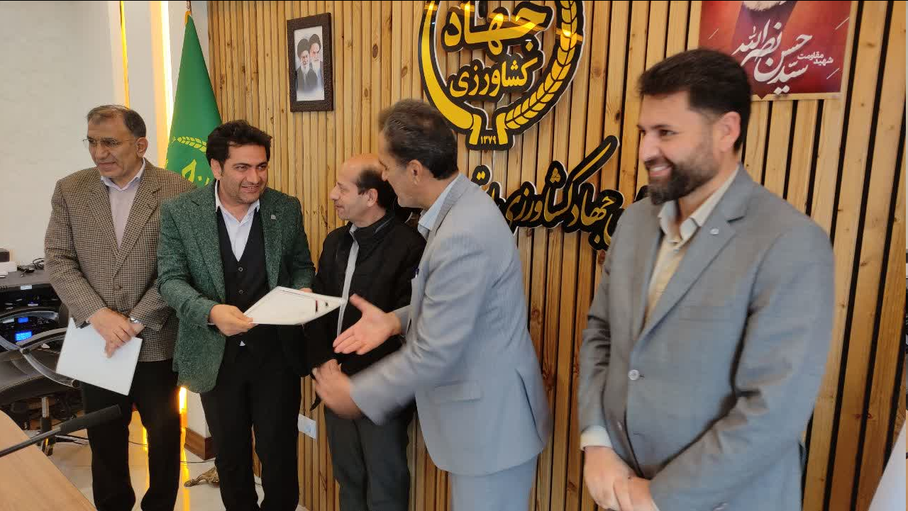 برگزاری  نمایشگاه گلخانه‌سازی، گل، گیاه و ماهیان زینتی در شهرکرد