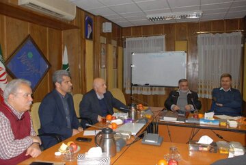 به جای هزینههای نجومی در فوتبال از رشتههای مدالآور حمایت کنید