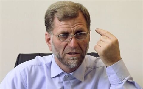 هشت اقتصاددان به سئوال recive پاسخ دادند/ مهمترین چالش پیش روی اقتصاد ایران در سال ۰۴ چیست؟