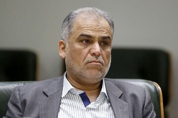 تاکید سرپرست وزارت اقصاد بر حمایت از بورس