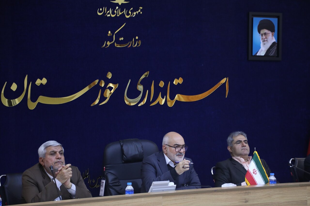 تصمیمات کلیدی برای رفع موانع مالکیت و خدماترسانی به بیش از ۳,۶۰۰ خانوار در سه شهرستان خوزستان