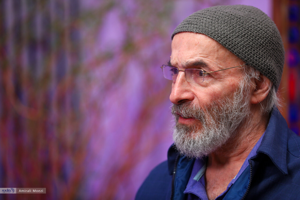 حجاب بهانه بود تا «کاناپه» را توقیف کنند/ زنکشی یک بیآبرویی بزرگ است و «خانه پدری» این واقعیت زشت را نشان میدهد/ خرِ لنگ به کشف نفت گره خورده است