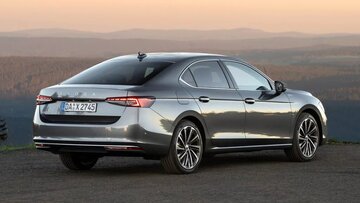 خودروی اروپایی ۹۰ ساله در ایران / عکس