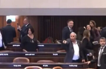 درگیری شدید در کنست بین نیروهای امنیتی و خانوادههای اسرای صهیونیست