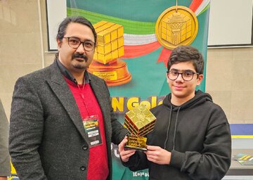 روبیک طلایی به عباسزاده اهدا شد