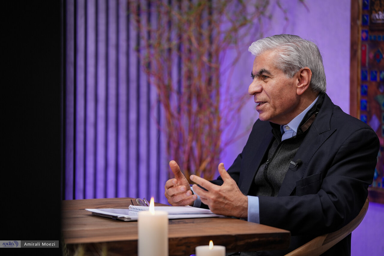 زیان تحریم برای ایران چه بود؟/ عادلی: هم از عربستان و ترکیه عقب ماندیم هم از امارات