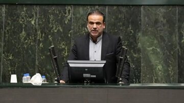 عامل مهم در استیضاح همتی از نگاه یک نماینده مجلس/ پزشکیان هرچه سریعتر وزیر پیشنهادی اقتصاد را معرفی کند