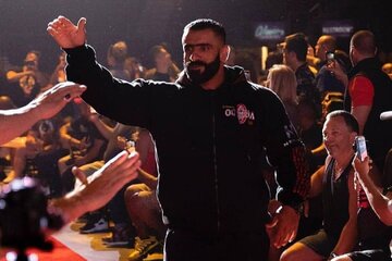 عکس | استایل جدید و عجیب هادی چوپان پس از کاشت مو؛ گرگ ایرانی شبیه اروپاییها شد!