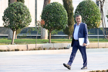 معاون رئیس جمهوری: در بهار گذشته پیش بینی نمی کردم دولت تغییر کند/ عید مسافرت نمی روم