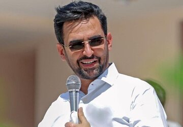 هشدار آذری جهرمی درباره قیمت ارز؛ ریال در حال احتضار است/کسی نیست توضیحی به مردم بدهد؟