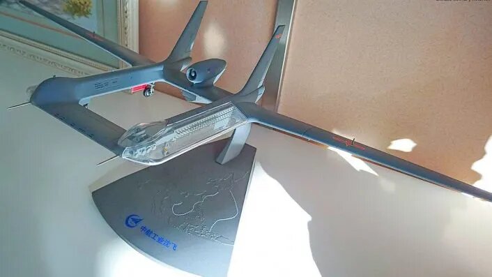 پهپاد غولپیکر چین رونمایی شد؛ بزرگتر از Global Hawk آمریکا!