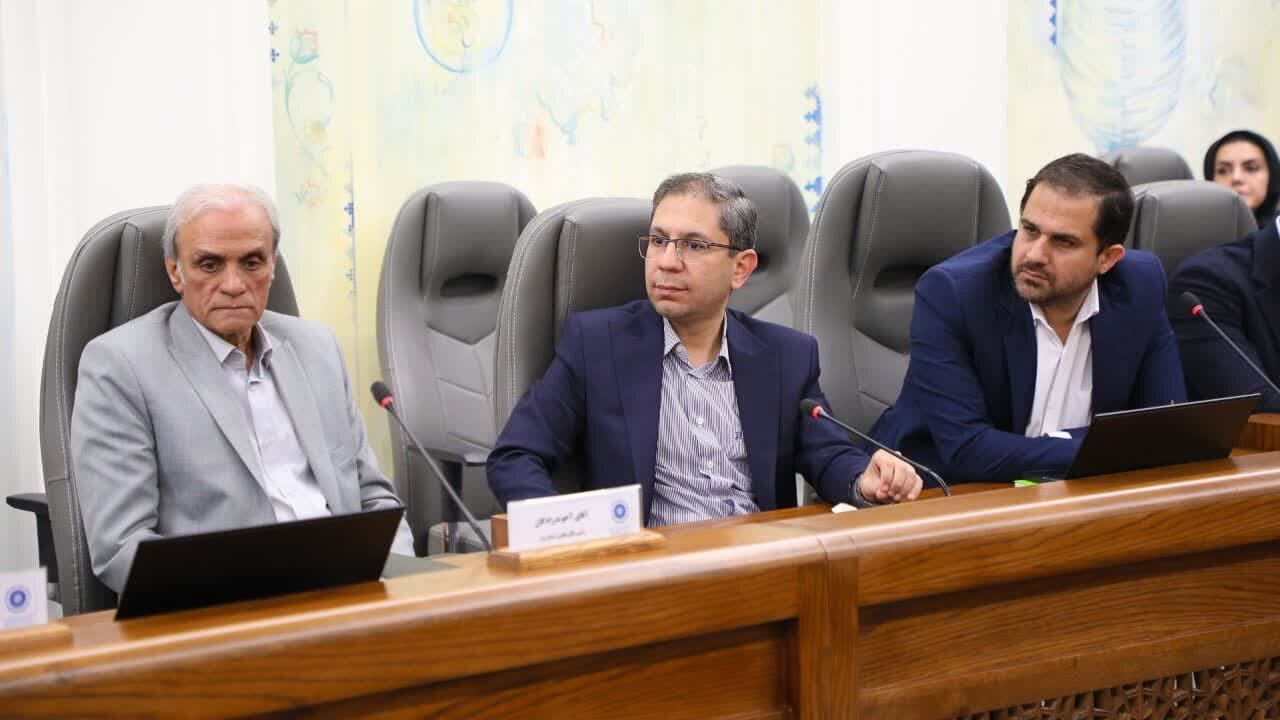 گزارش تصویری / برگزاری نشست شورای گفت و گوی دولت و بخش خصوصی در استان یزد