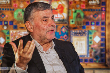 ۳۰ میلیون نفر زیر خط فقر زندگی میکنند/ از سیاستهای دوران خاتمی در سیاست خارجی، داخلی و اقتصادی استفاده کنیم