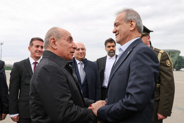 ابلاغ سلام رهبر انقلاب به الهام علیاف توسط پزشکیان/ قرهباغ قسمت جدانشدنی از خاک آذربایجان است