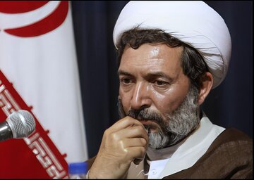 ادعای یک استاد حوزه؛ ایران در شاخصهای رفاهی از آمریکا پیشی گرفته و این یک دستاورد تاریخی است!